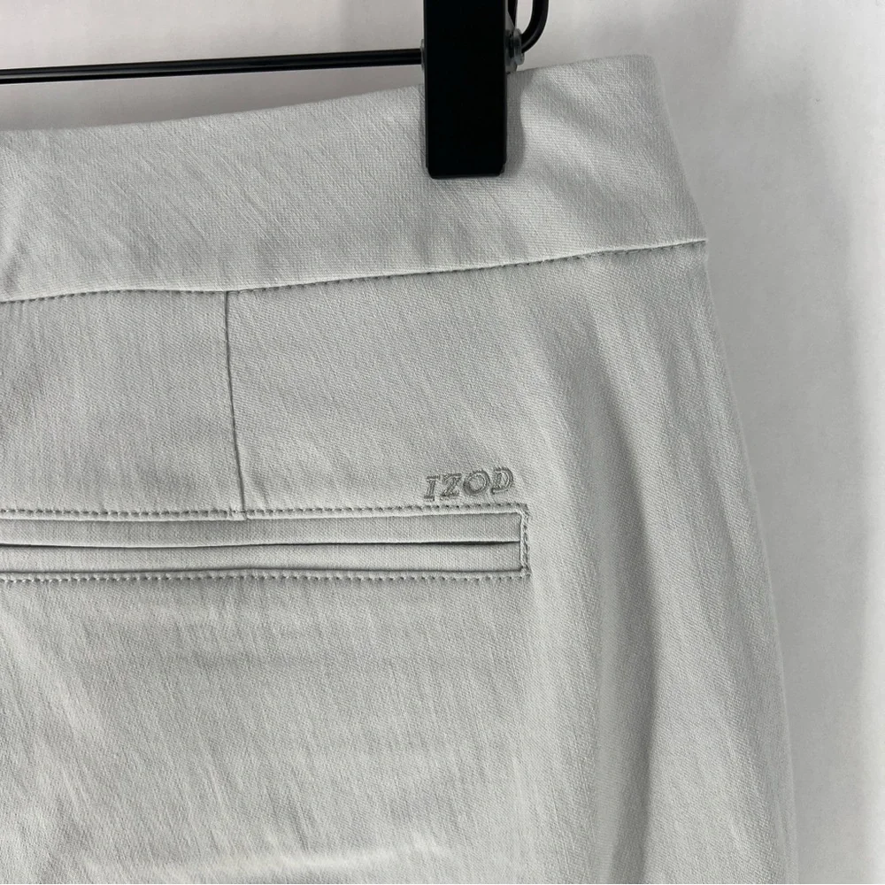 Izod Golf Women's Light‎ Gray Stretch Bermuda Shorts Zipper Pockets Size 6